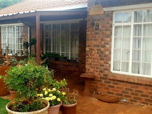 2 Bed House in Vanderbijlpark CE1