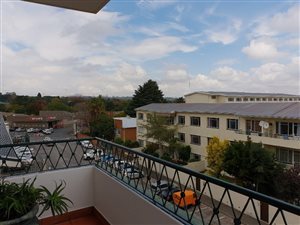 2 Bed Apartment in Craighall Park