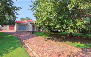 3 Bedroom House in Noordwyk