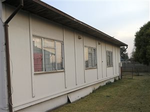 3 Bedroom House in Leeuhof