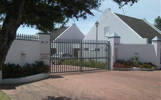 3 Bedroom Townhouse in Durbanville Central