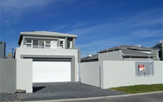 3 Bedroom House in Parklands