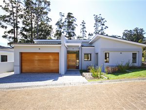 4 Bed House in Parel Vallei