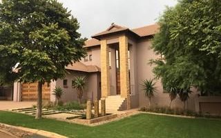 3 Bedroom House in Country View Estate