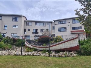 2 Bed Apartment in Fishers Haven