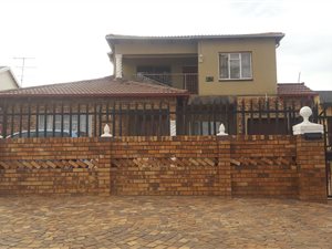 6 Bed House in Klipspruit