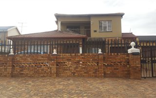 6 Bedroom House in Klipspruit