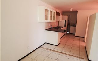 2 Bedroom Garden Cottage in Horison