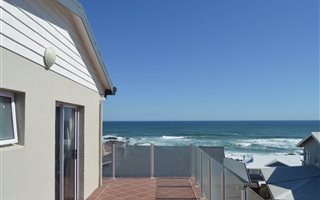 3 Bedroom Apartment in Buffels Bay