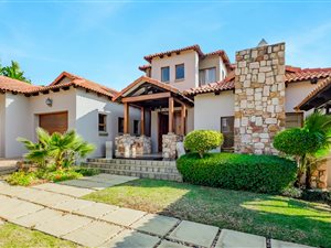 5 Bed House in Ruimsig