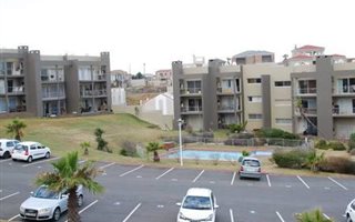 3 Bedroom Apartment in West Beach
