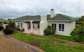 3 Bedroom House in Dennegeur
