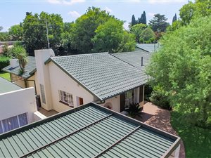 3 Bed House in Highway Gardens