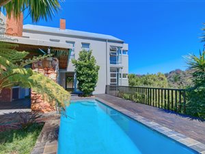 5 Bedroom House in Bergsig