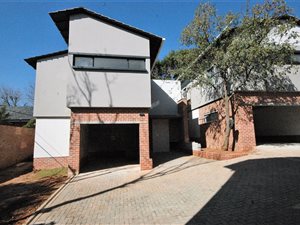 3 Bed Cluster in Menlo Park