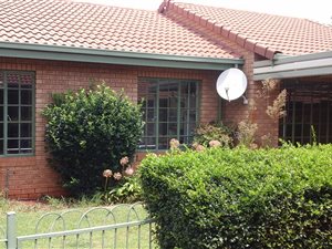2 Bed Townhouse in Newlands