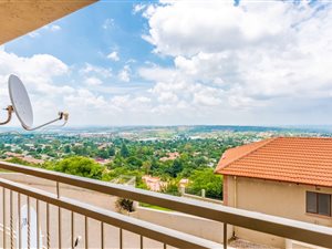 3 Bed Apartment in Constantia Kloof