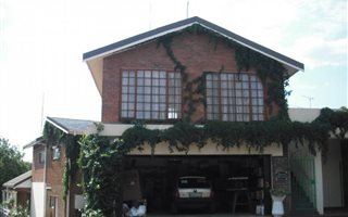 13 Bedroom House in Bloemfontein Rural