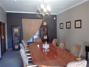 8 Bedroom House in Clydesdale