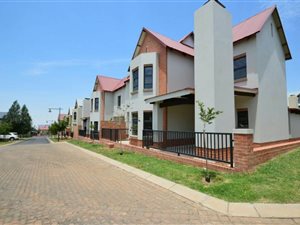 3 Bed Townhouse in Heritage Hill