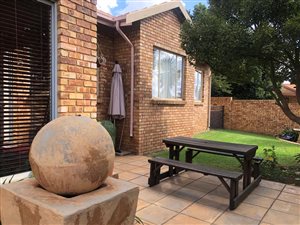 3 Bed House in Rooihuiskraal North
