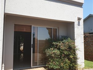 30 m² Commercial space in Nieuw Muckleneuk