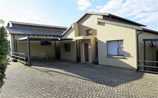 3 Bedroom Townhouse in Amorosa