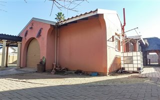 4 Bedroom House in Parkrand