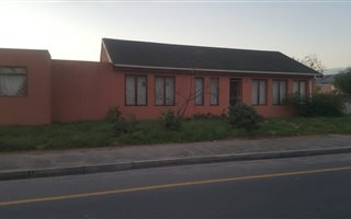 3 Bedroom House in Forest Village