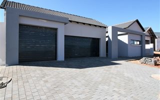 4 Bedroom House in Midstream Ridge Estate