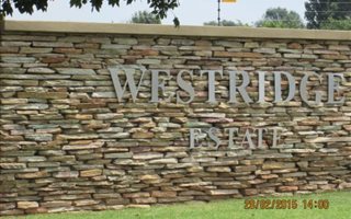 897 m² Land available in Delmas West