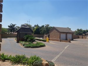 2 Bed House in Olympus AH