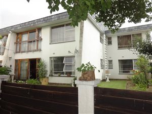 2 Bed Townhouse in Corlett Gardens