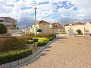 3 Bedroom Apartment in Vredekloof