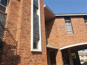 550 m² Commercial space in Route 21 Business Park