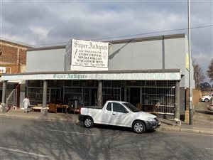 240 m² Commercial space in Newlands