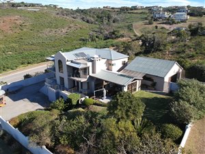 4 Bed House in Robberg Ridge