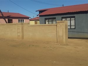 2 Bed House in Kanana Park