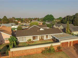 5 Bed House in Parkrand