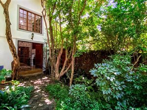 6 Bed House in Irene