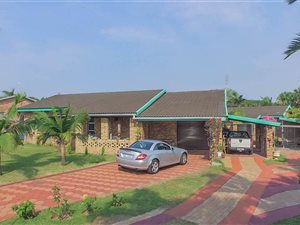 8 Bed House in Birdswood