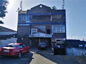 951 m² Retail Space in Isipingo Rail