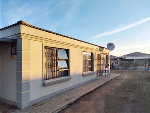 3 Bed House in Bloemspruit