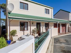 3 Bed Duplex in Heritage Park