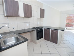2 Bed Apartment in Eloffsdal