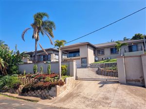 4 Bed House in Blythedale Beach