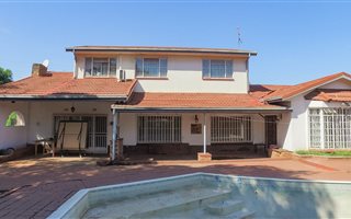 6 Bedroom House in Kilner Park