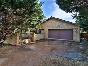 5 Bed House in Bettys Bay