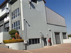 414 m² Commercial space in Halfway House
