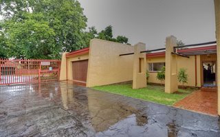 3 Bedroom Townhouse in Norkem Park